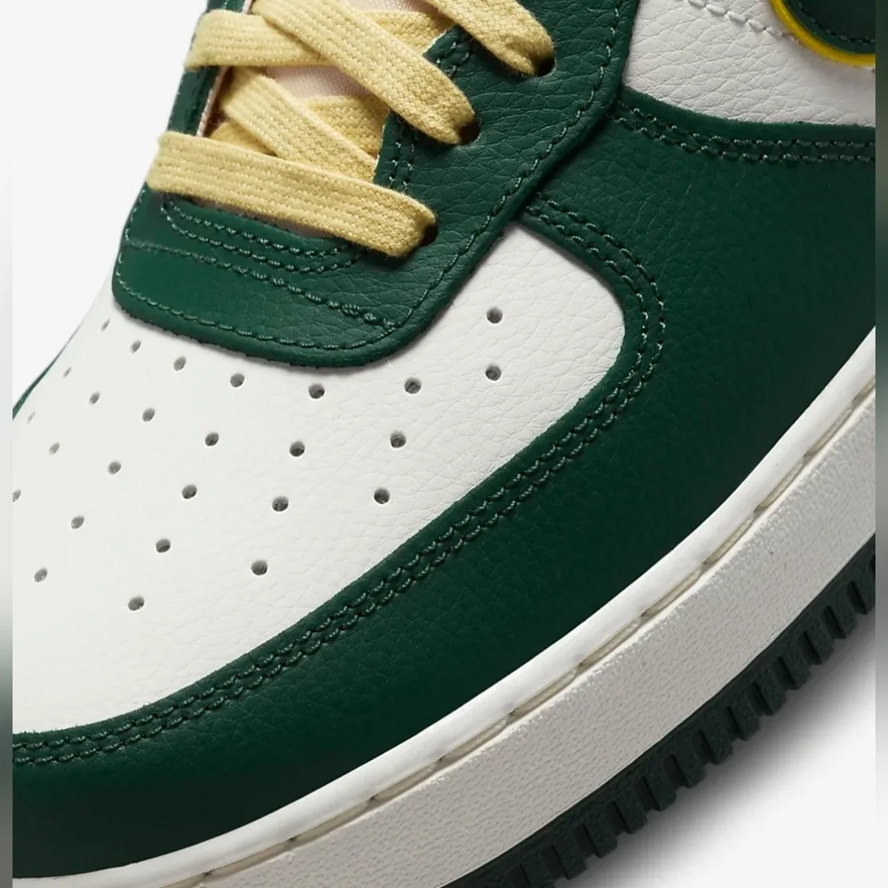 NIKE AIR FORCE 1 '07 LV8 LOW 💚NOBEL GREEN💚PURE CLASSICLOOK - Picture 8 of 9